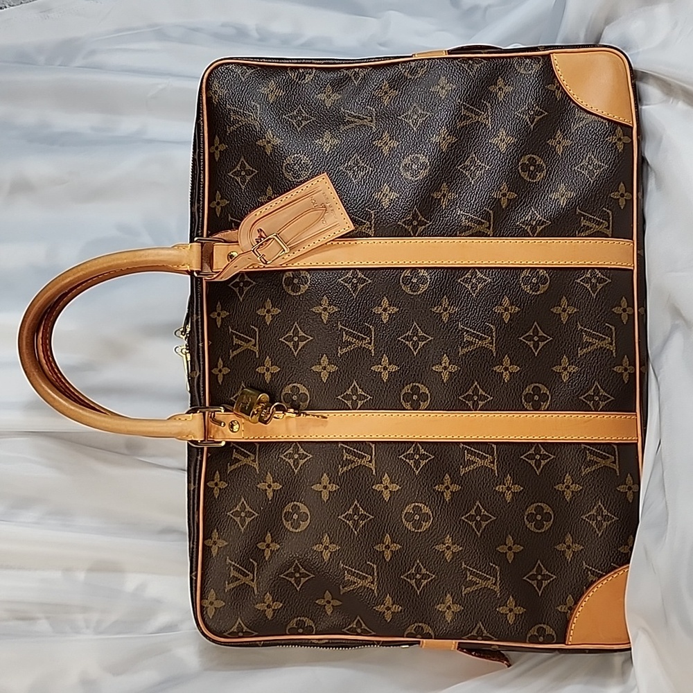 Authentic Louis Vuitton Porte Documents Voyage Bag